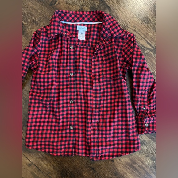 Carter’s Toddler Boy Button Down 4T - Picture 2 of 2